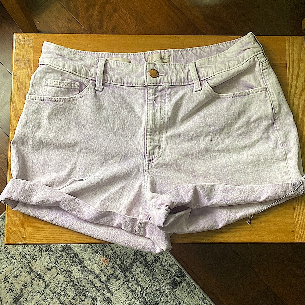 HIGH RISE light purple Jean shorts, size 12